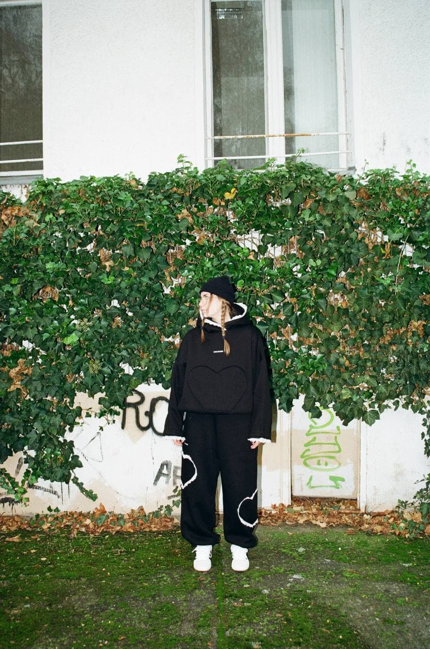 костюм NUN (hoodie+pants)